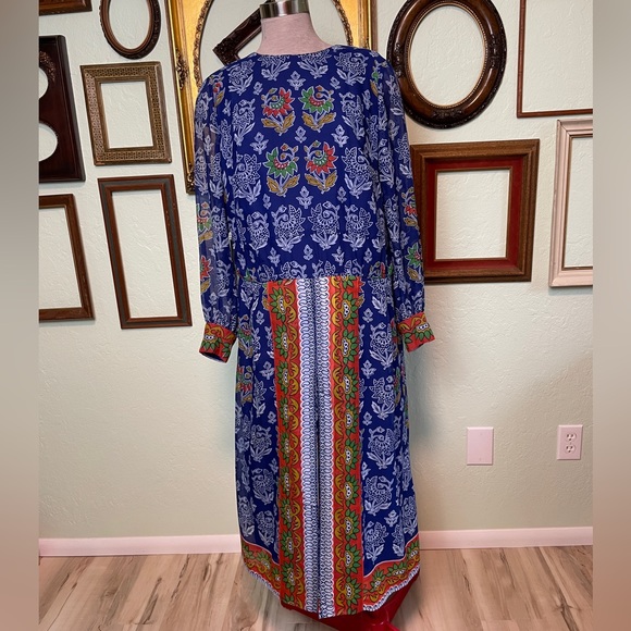 And I knew she had made me happy flowers in her hair flowers everywhere - Picture 3 of 6